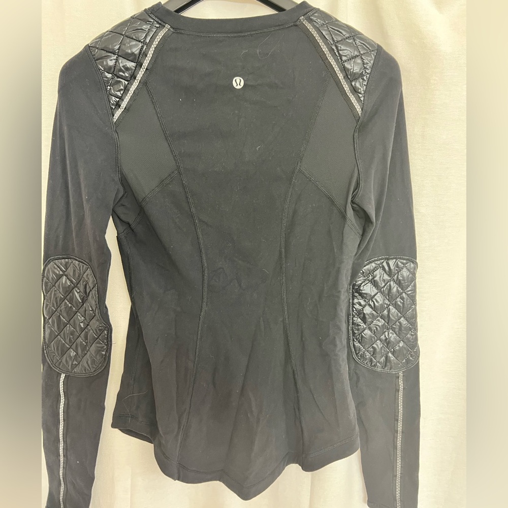 Lululemon black top